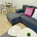 Voeroesmarty Apartmanhaz * מאקו