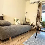 Voeroesmarty Apartmanhaz *