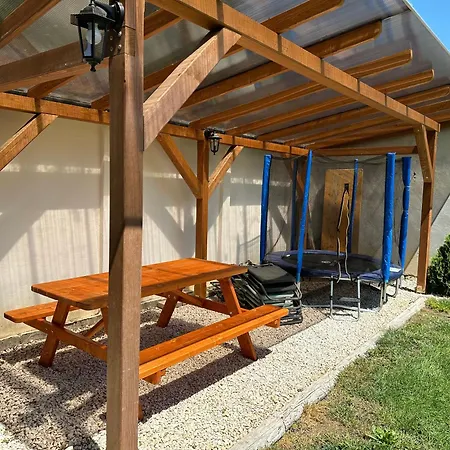 Vörösmarty Apartamento *