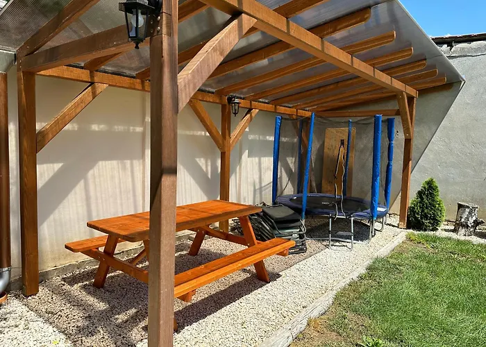 Voeroesmarty Apartmanhaz דירה *